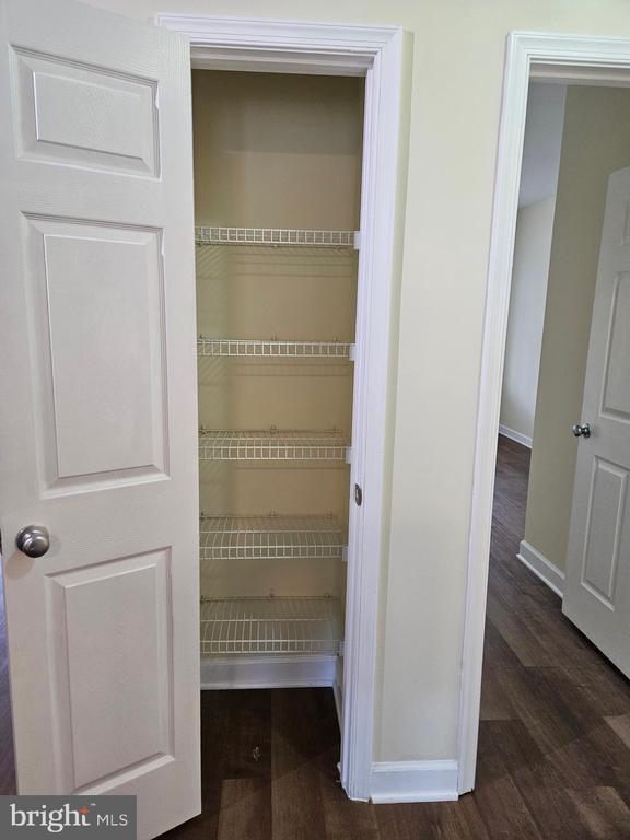 Building Photo - 22763 Fountain Grove Square