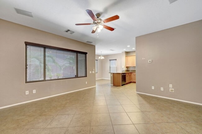 Building Photo - 3 Bedroom in Madeira Canyon!