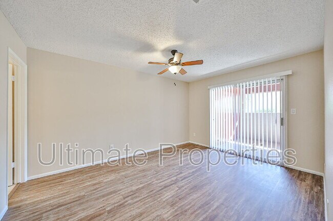 Building Photo - 10815 W Northern Ave