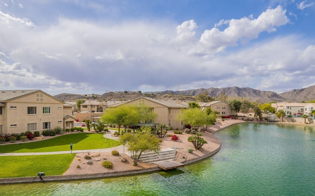 Building Photo - Two Bedrooms/One Bath - Great Location!