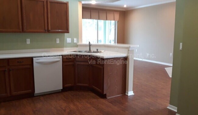 Building Photo - 20716 Eustis Rd