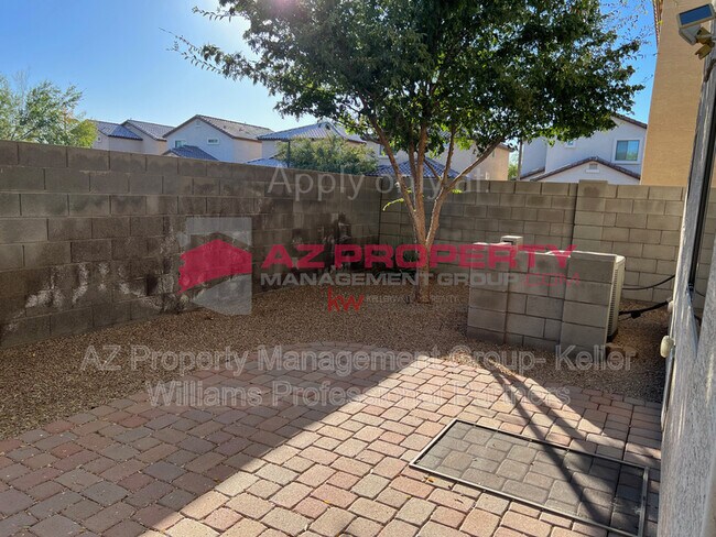 Building Photo - 10225 W Camelback Rd