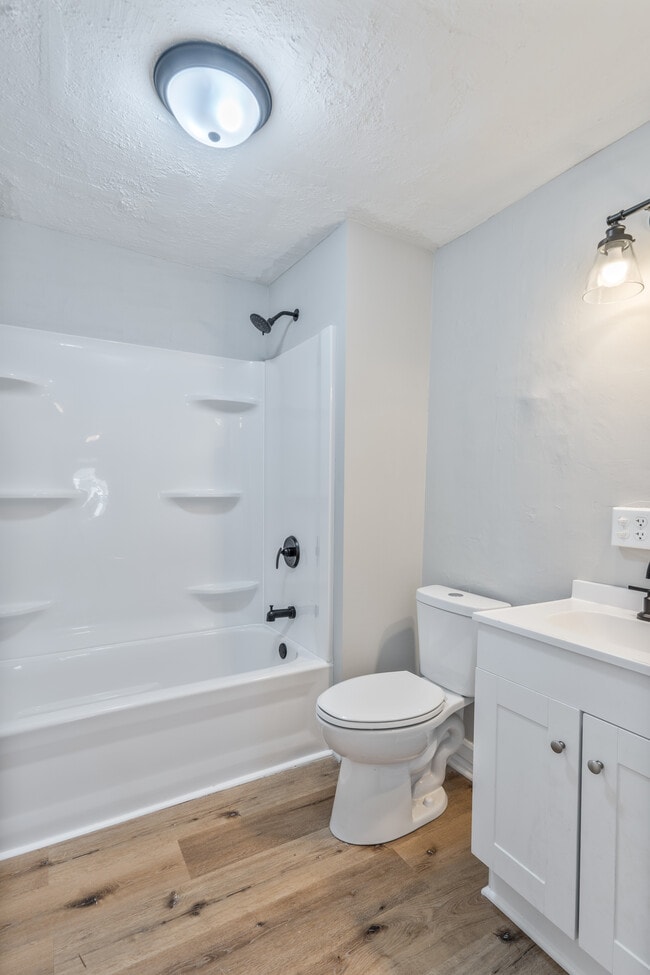 Building Photo - 319 Montague St