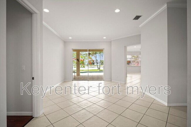Building Photo - 1072 Port Orange Way