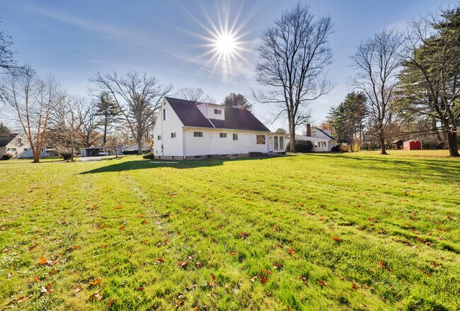 Building Photo - 26 Seminole Cir