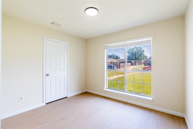 Building Photo - 1417 Quail Crest Dr