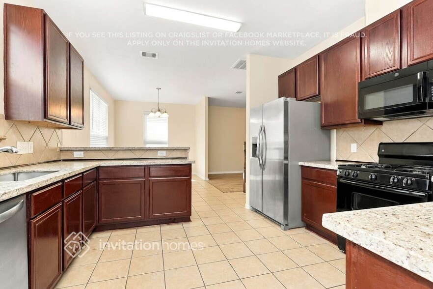 Building Photo - 5810 Le Carpe Plantation Ct