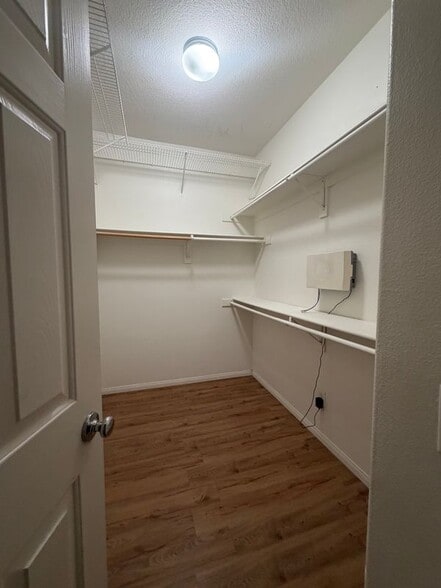 Building Photo - 13290 Murano Ave