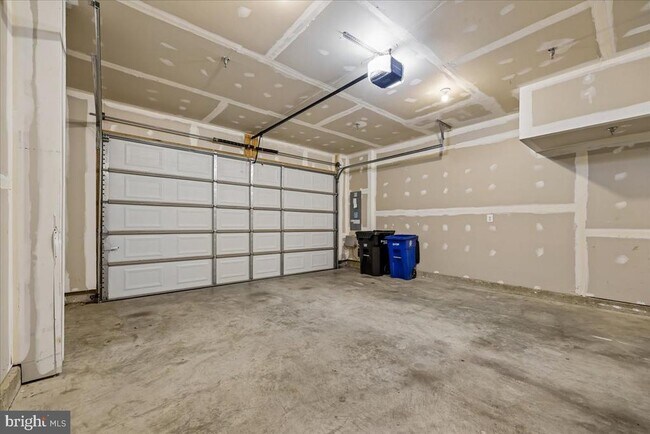 Building Photo - 14319 Potomac Heights Ln