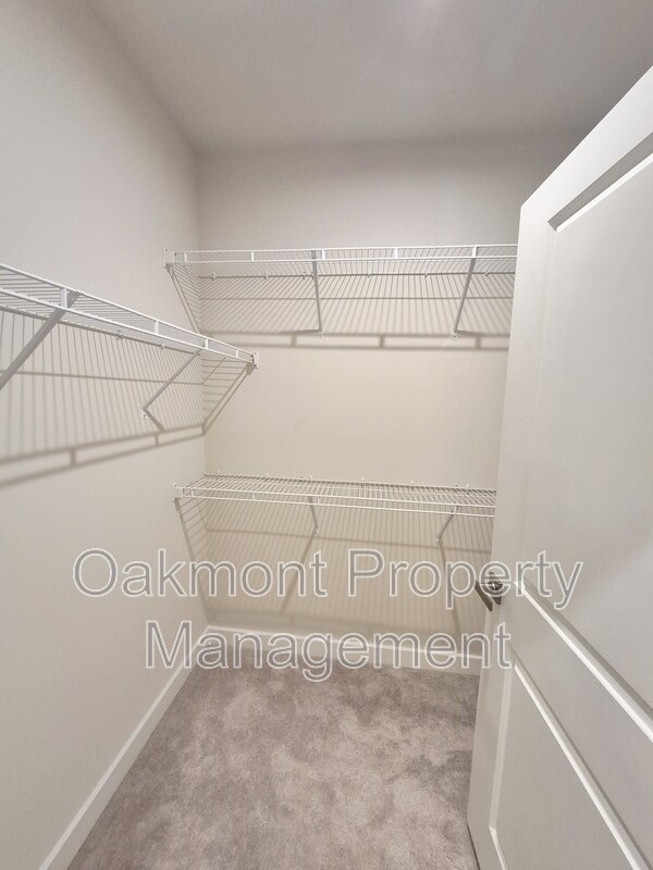 Building Photo - 3700 Maze Runner Dr