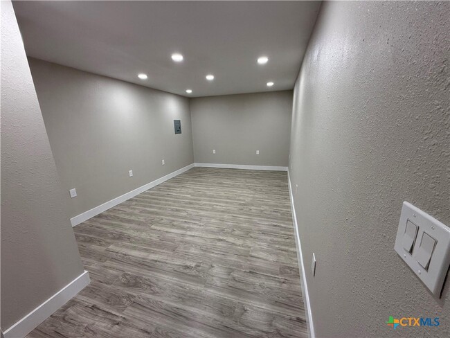 Building Photo - 625 Alabama St