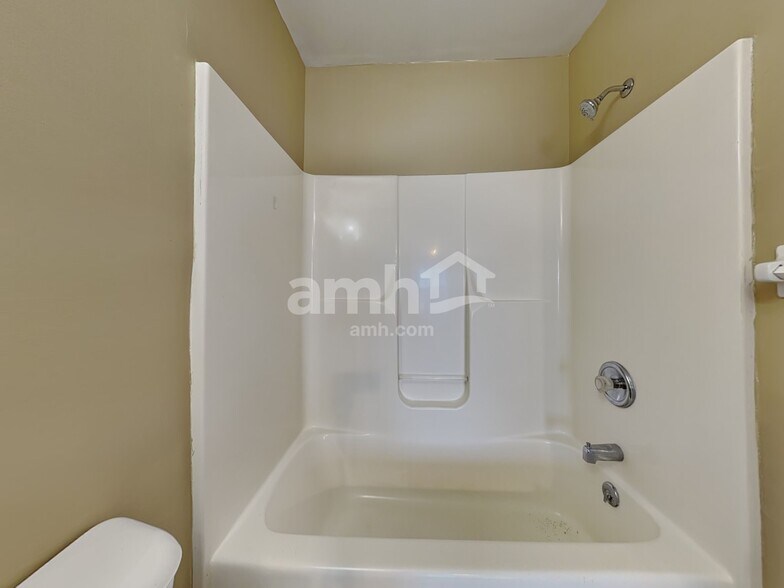 Building Photo - 931 Balsam Wood Ln