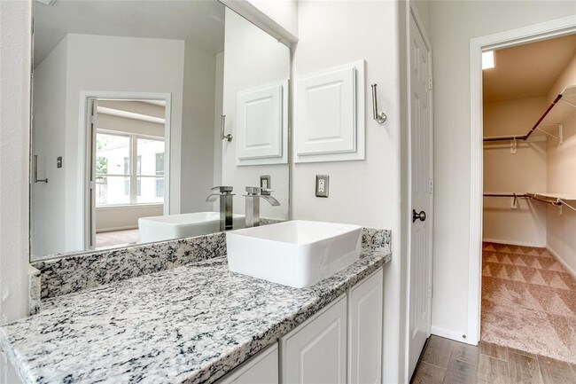 Building Photo - 5818 Pebble Bank Ln