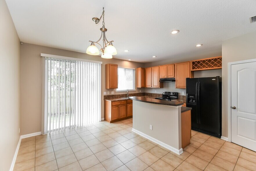 Building Photo - 2326 Sunset Bluff Dr