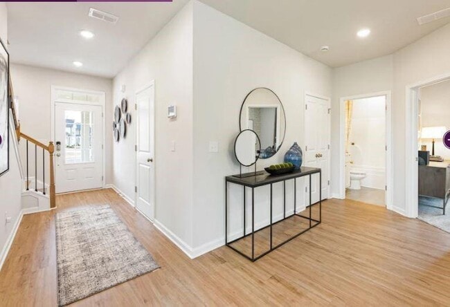 Building Photo - 24 Green Love Ln