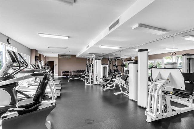 Building Photo - 3000 Coral Wy