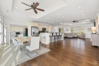 Building Photo - 40 Rivercliff Rd