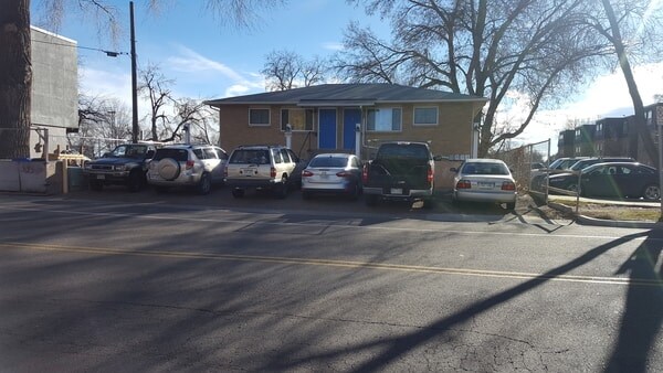 Building Photo - 1109 W Plum St