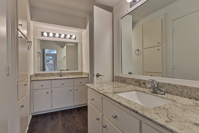 Building Photo - 23006 Northampton Pines Dr