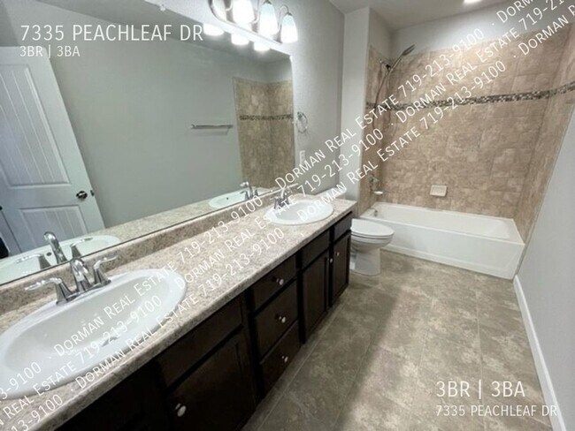 Building Photo - 7335 Peachleaf Dr