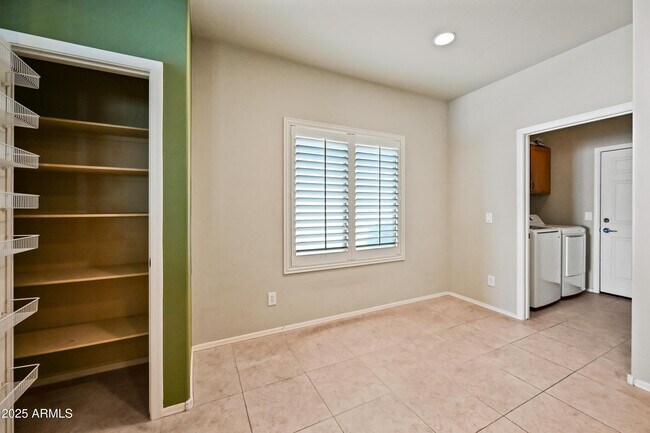 Building Photo - 26182 W Tonto Ln