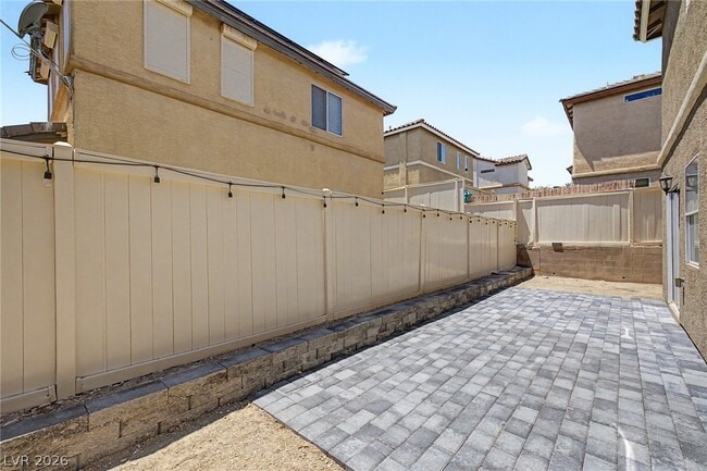 Building Photo - 8168 New Leaf Ave
