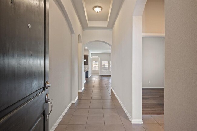 Building Photo - 717 N Emory Cove