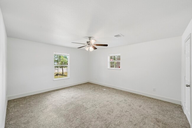 Building Photo - 1501 Maiden Ln