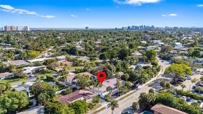 Building Photo - 2616 Middle River Dr