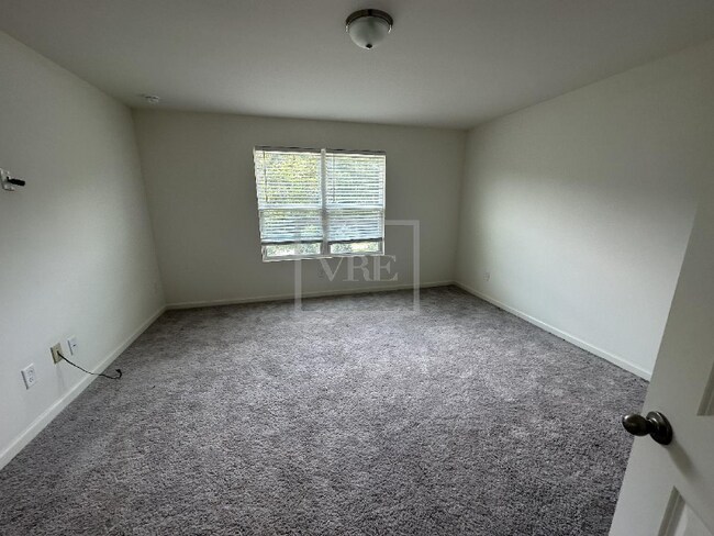 Building Photo - 124 Swindon Drive
