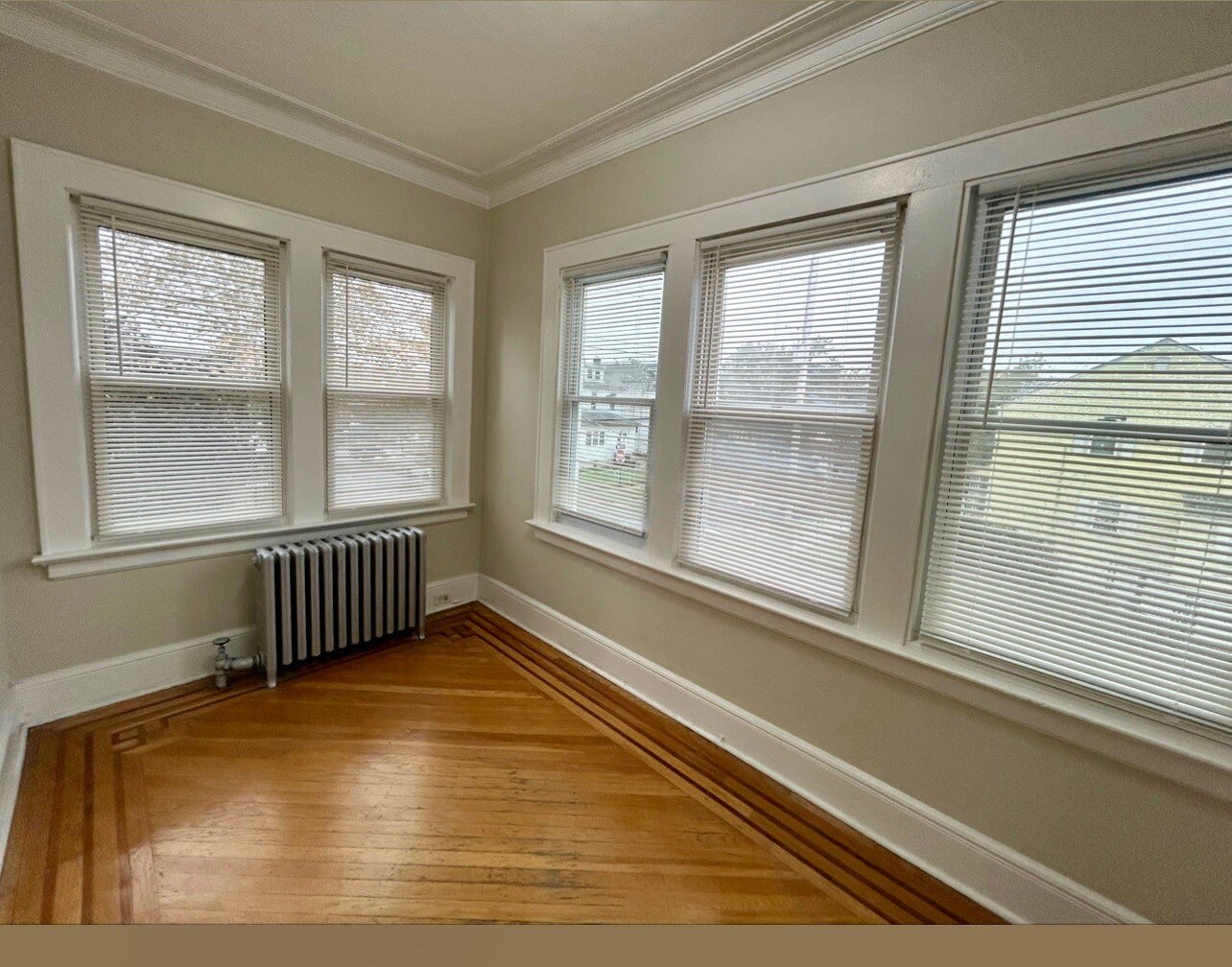 BONUS ROOM NATURL LIGHTING - 227 N 15th St