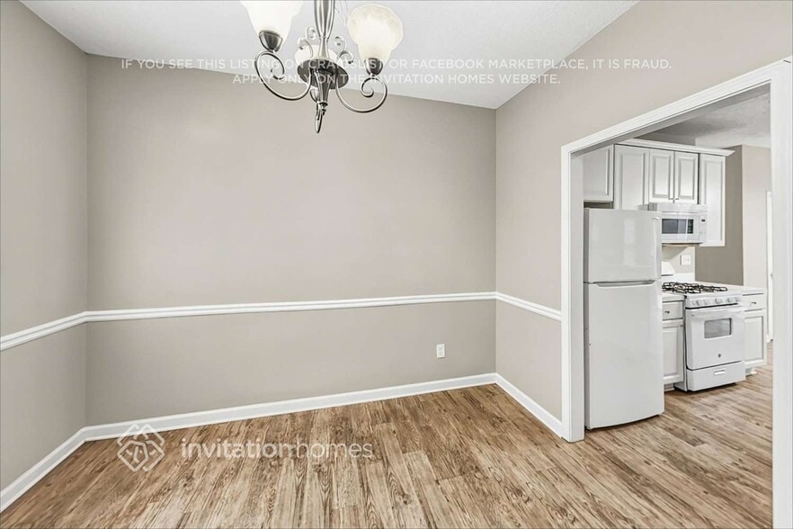 Building Photo - 8220 River Mill Ct