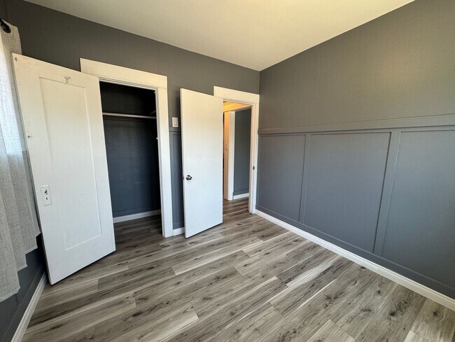 Building Photo - 3766 Teak St