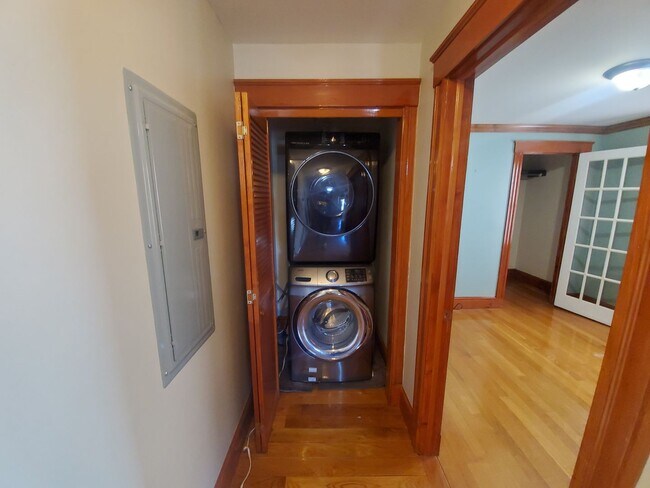Building Photo - 2BD 2 Bath With Loft in Cambridge Central ...