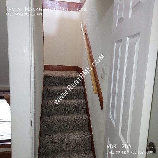 Building Photo - **MOVE-IN SPECIALS**1188 SW College Ave - ...