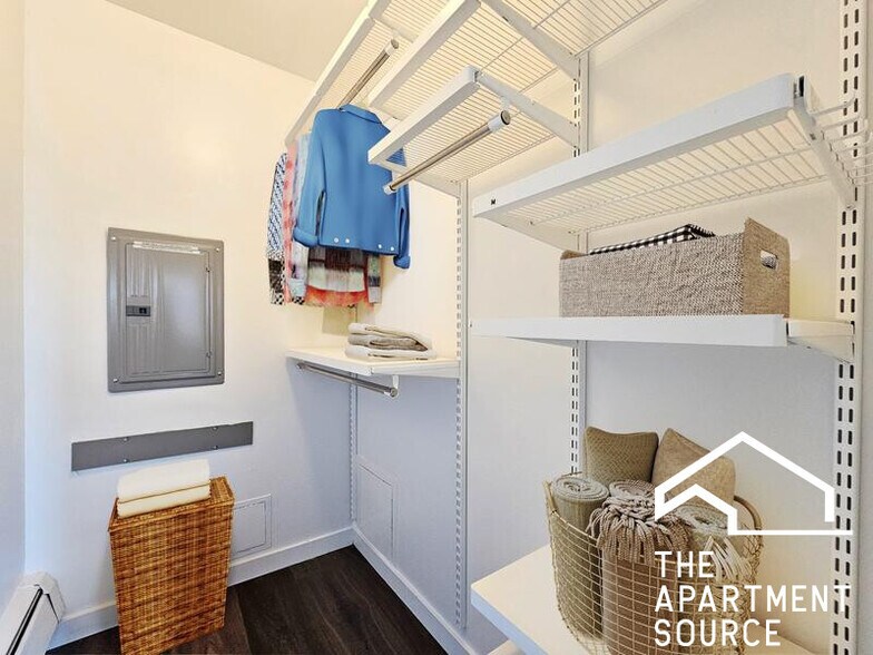 Building Photo - 1344 N Dearborn St