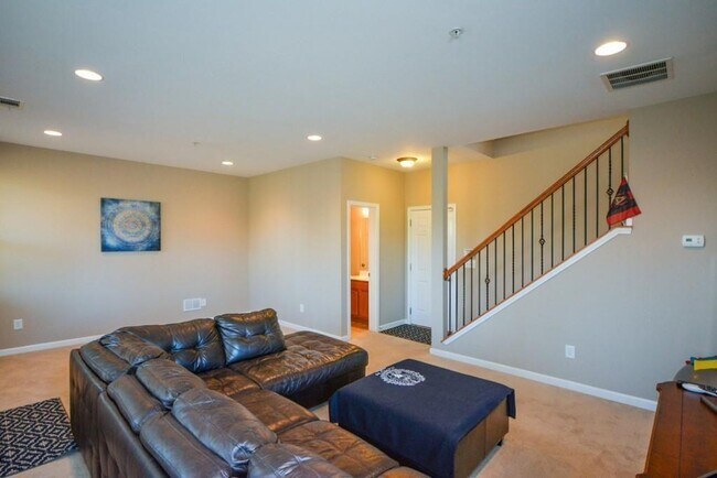 Building Photo - 6135 Indian Wood Cir