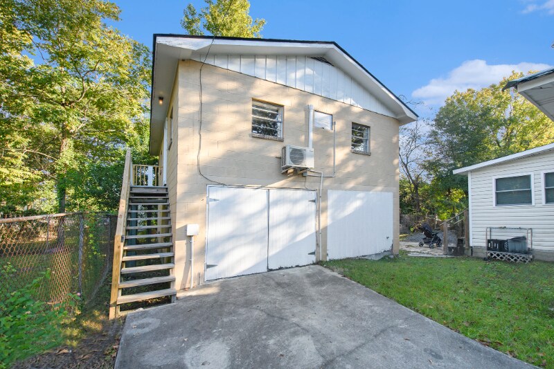 Building Photo - 4006 Niagara St