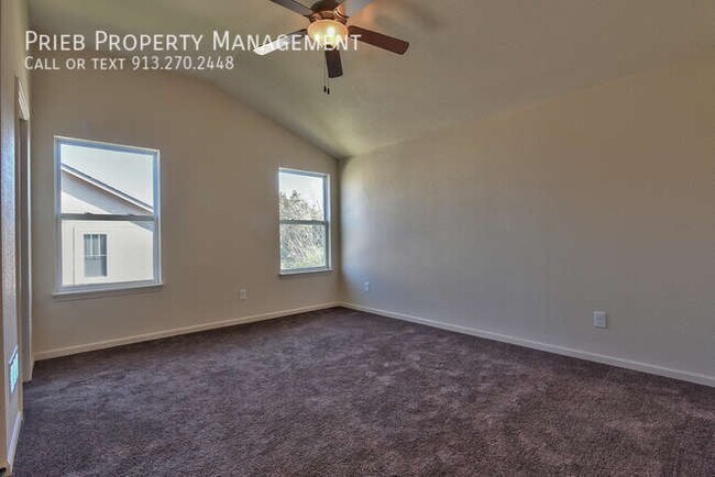 Building Photo - 254 N Ferrel St