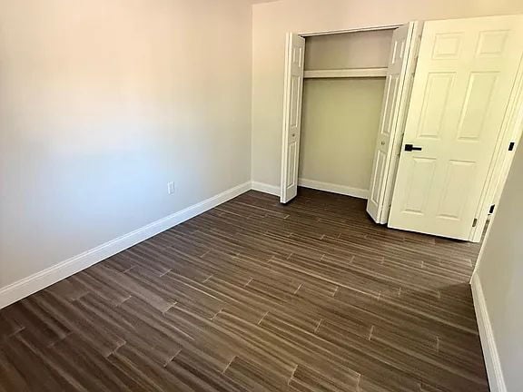 Building Photo - Welcome to this beautifully updated 3-bedroom, 2 full-bath 1400 sqft of modern living space.