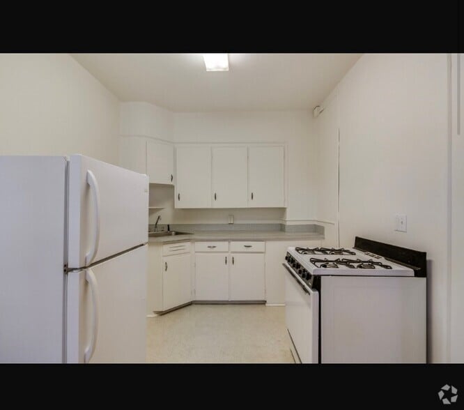 Primary Photo - Erie Apartments