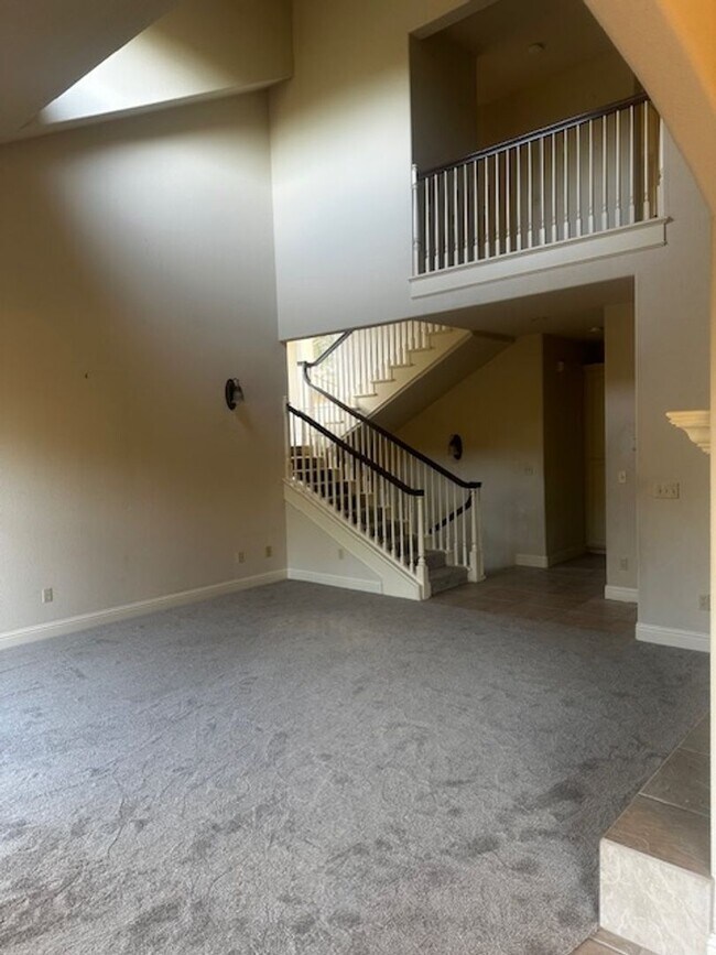 Building Photo - 3 Bedroom/2 Bath House available for rent in Arroyo Grande