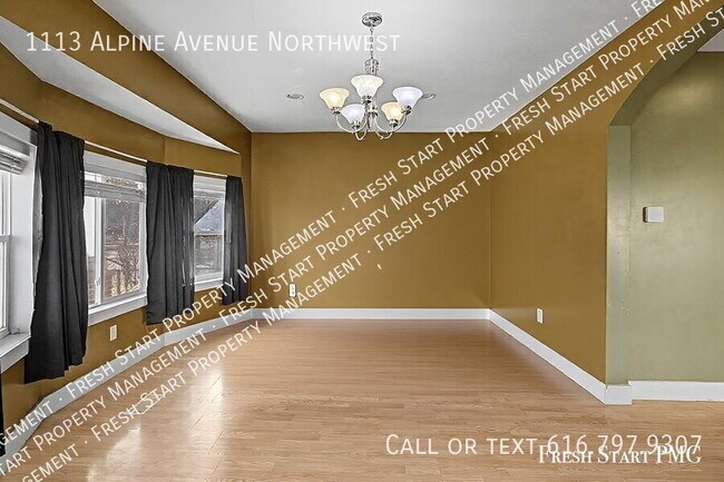 Building Photo - 1113 Alpine Ave NW