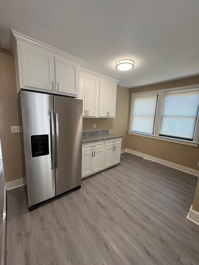 Building Photo - 3 Bedroom 2 Bath Home Near Augusta Road !!! Freshly Renovated