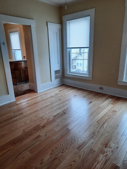 Living room - 31B Kinsley St