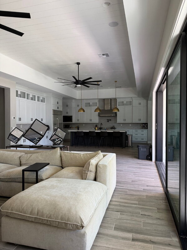 Building Photo - 4191 S Emerald Dr