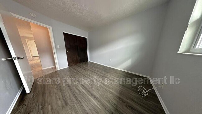 Building Photo - 3716 137th Ave N
