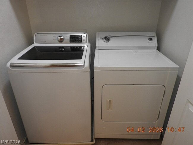 Building Photo - 906 Valetta Flat Ave