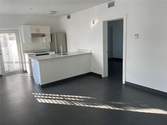 Building Photo - 1600 Euclid Ave