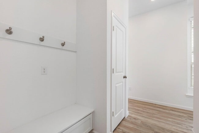 Building Photo - 21118 Rio San Jose Ct
